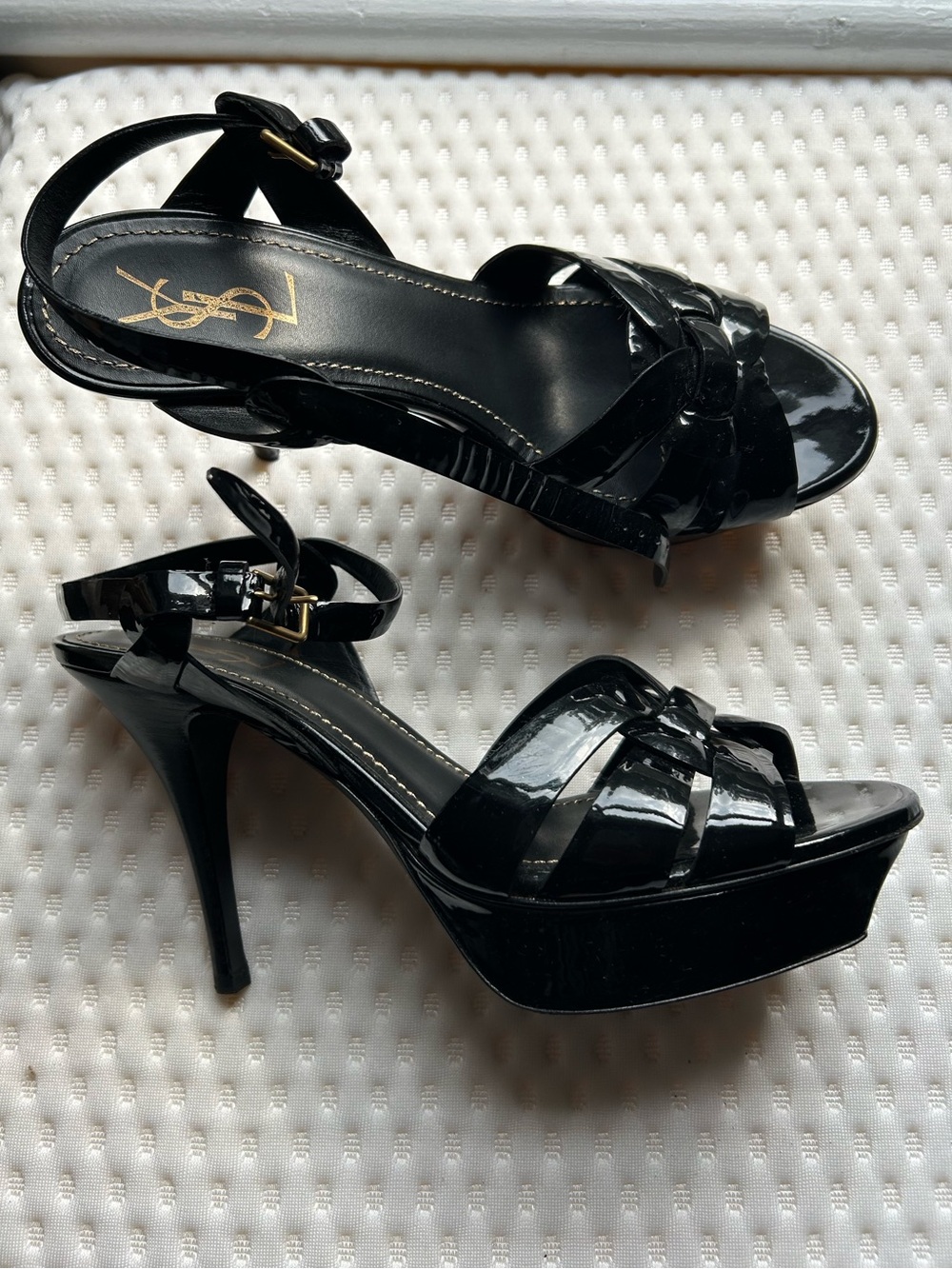 Yves Saint Laurent YSL Tribute 105 Black Patent Platform Sandals 38.5